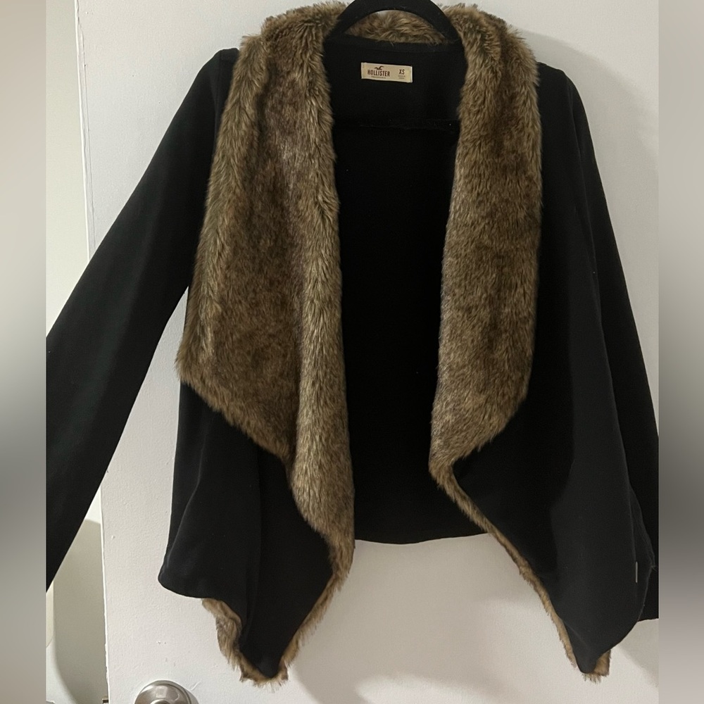 Hollister cardigan